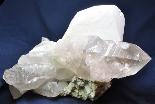 Bergkristall auf Albit